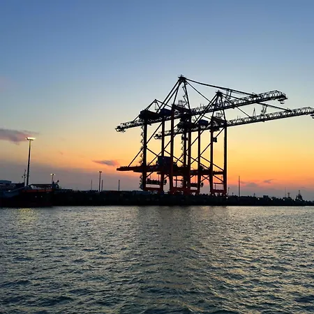 Apartment Tief 10 Mit Internet 101 *